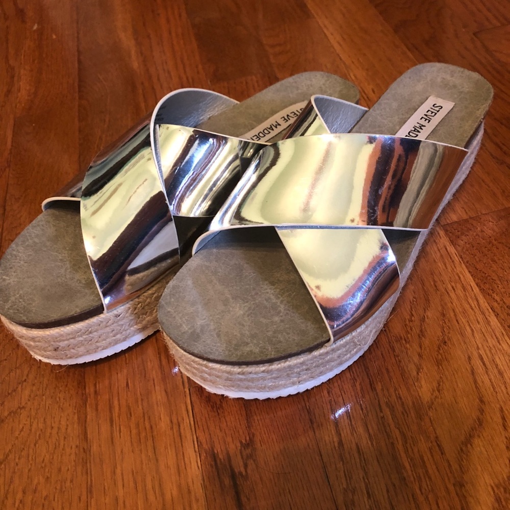 STEVE MADDEN HASSIE ESPADRILLE SILVER PLATFORMS!